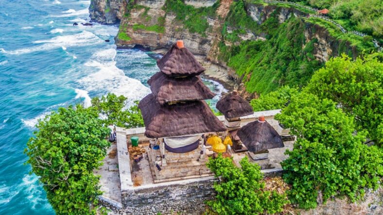5 Rekomendasi Tebing di Bali Paling Terkenal dengan Pemandangan Indah